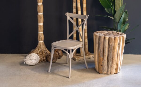 כיסא מעוצב דגם הריטאג’