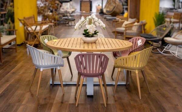 שולחן מרסיי בשילוב 5 כיסאות נסאו