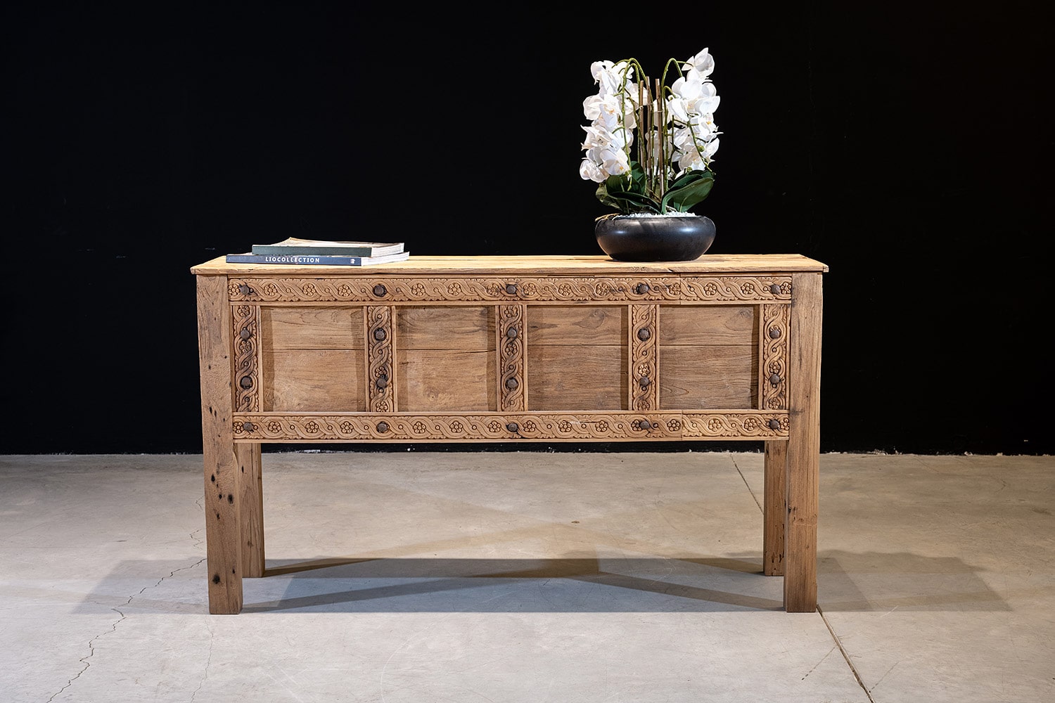 קונסולות מעוצבות