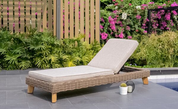 מיטת שיזוף דגם בהאמס