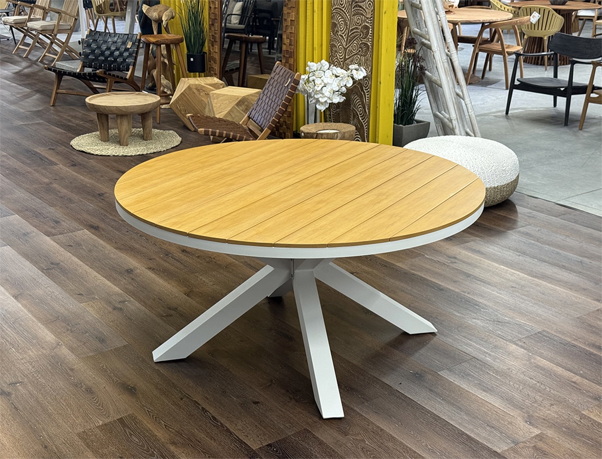 שולחן דלהי דמוי עץ עגול 150